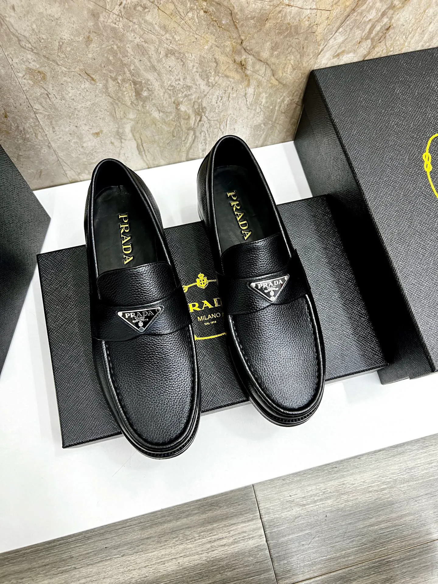 PRADA~ Size: 38-44 (customized 45/46 P: 💰880 P's original official website new high-end men's leather shoes, top-quality original replicas, made of imported open edge beads/calf leather, calf leather breathable lining, original leather outsole!